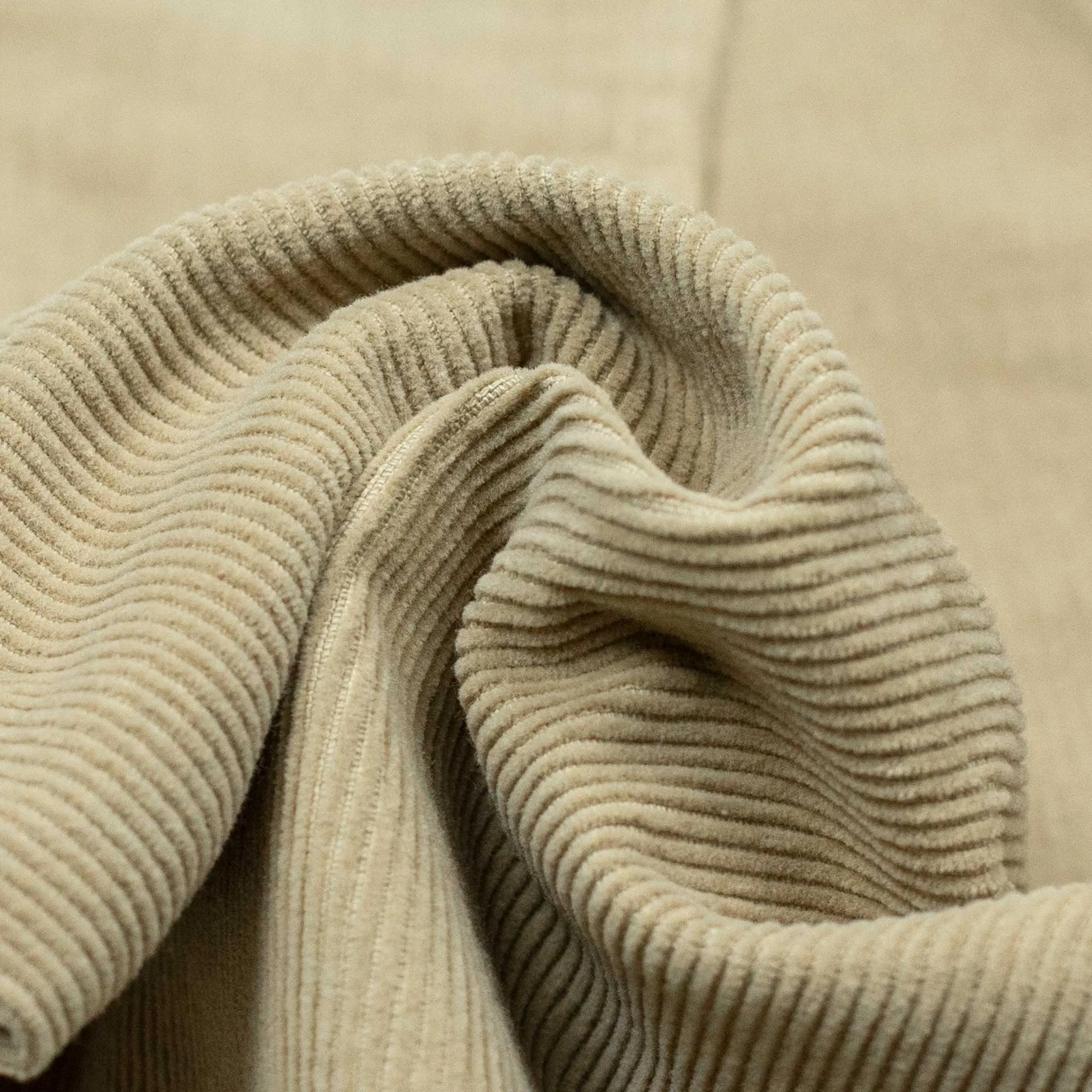 AAcero 5-pocket trousers in beige fine wale cotton corduroy (restock)