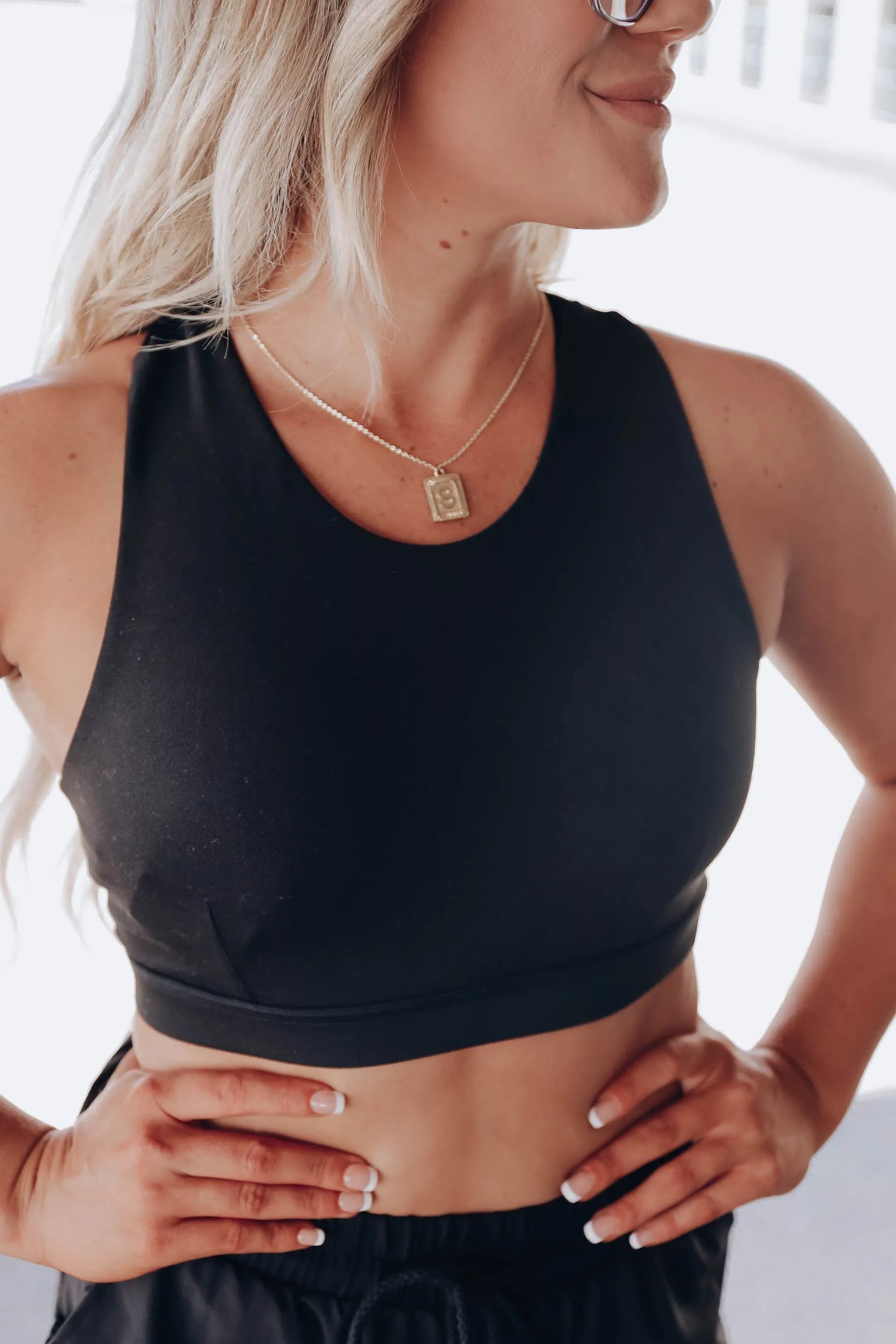 Knock Out Strappy Sports Bra - Black