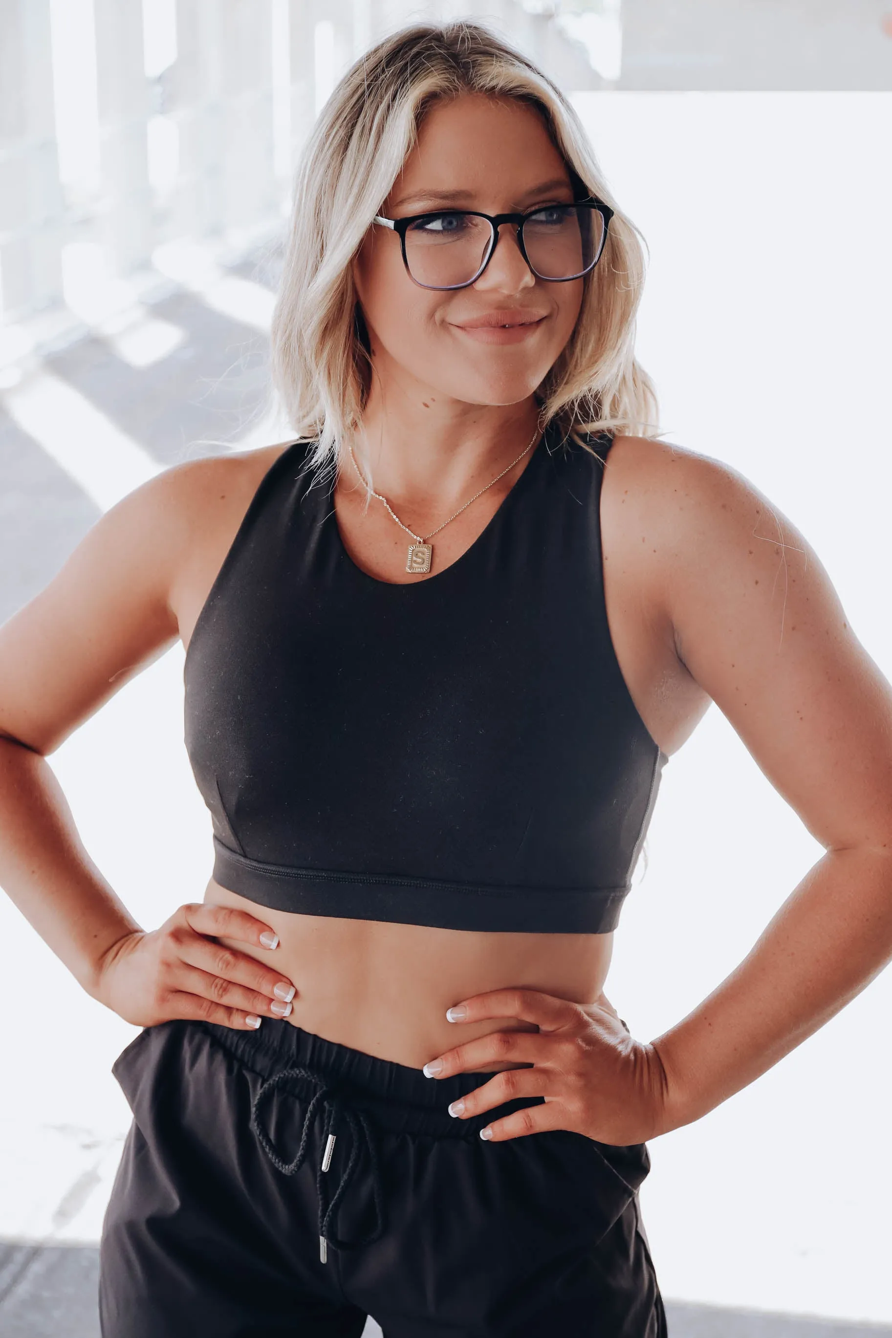 Knock Out Strappy Sports Bra - Black